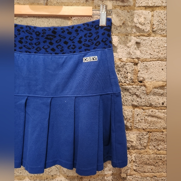 Obey matching set. Polo cropped top with pleated knit skirt. - Picture 2 of 5